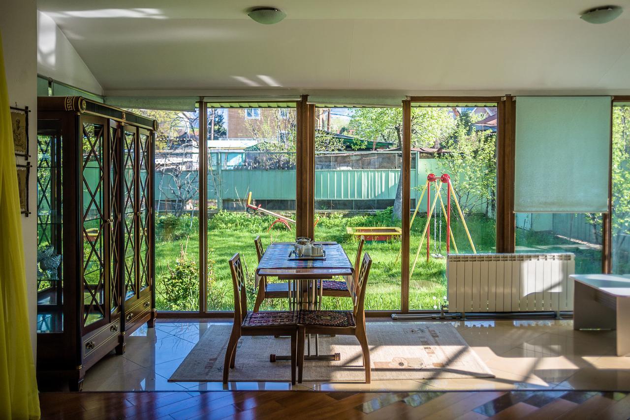 "European" Backpackers Hostel In Almaty Luaran gambar