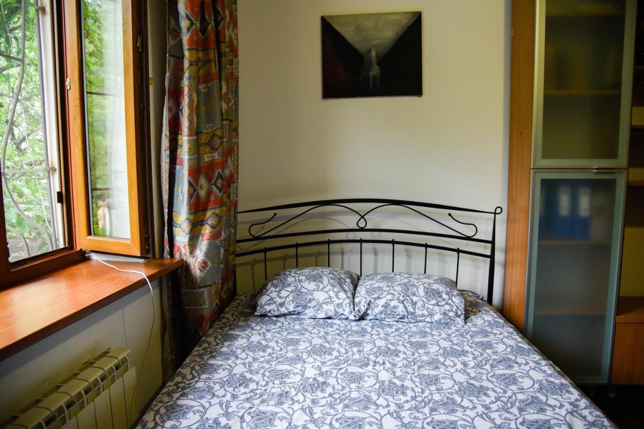 "European" Backpackers Hostel In Almaty Luaran gambar